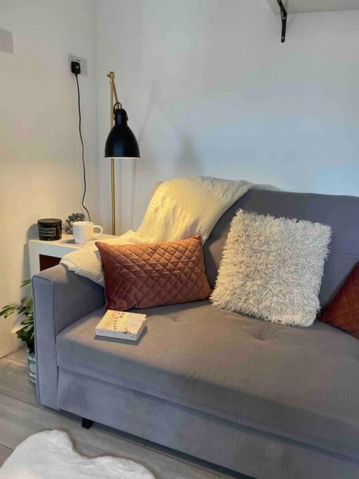 One Bedroom Putney Village Flat ลอนดอน ภายนอก รูปภาพ