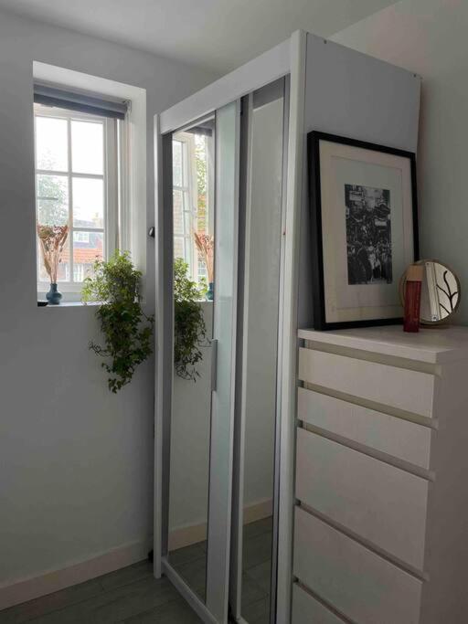 One Bedroom Putney Village Flat ลอนดอน ภายนอก รูปภาพ