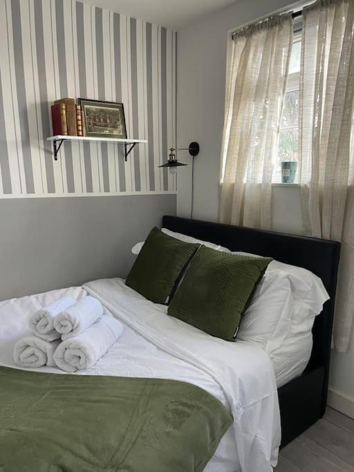 One Bedroom Putney Village Flat ลอนดอน ภายนอก รูปภาพ